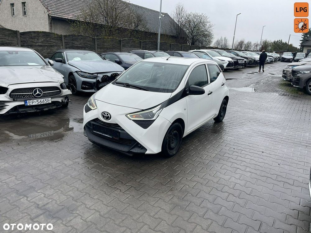 Toyota Aygo 1.0 VVT-i Color Edition - 1