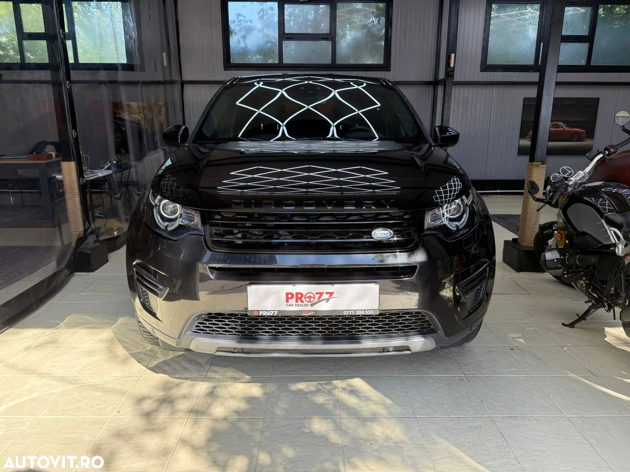 Land Rover Discovery Sport - 2