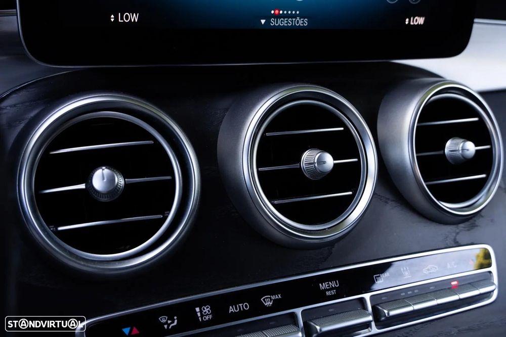 Mercedes-Benz GLC 300 e Coupe 4Matic - 23