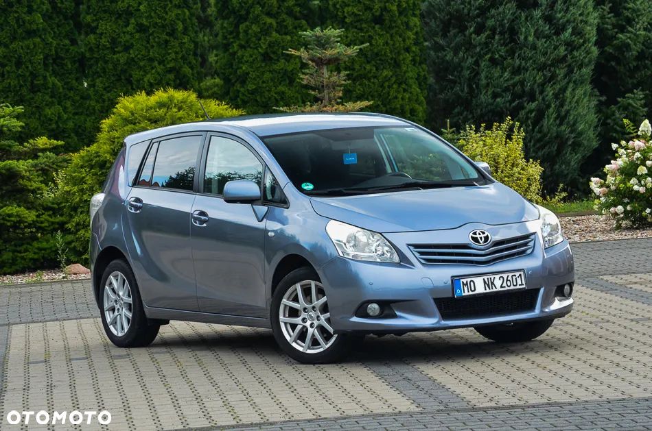 Toyota Verso 1.6 Premium 7os - 8