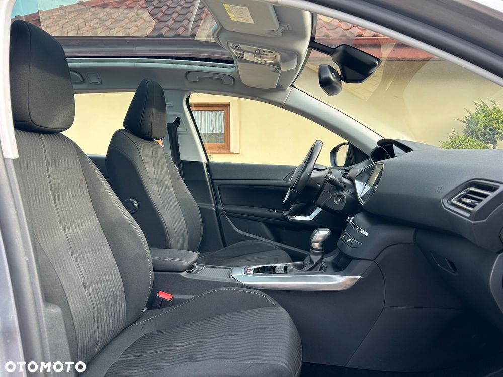 Peugeot 308 BlueHDi 150 Automatik Stop & Start Allure - 24