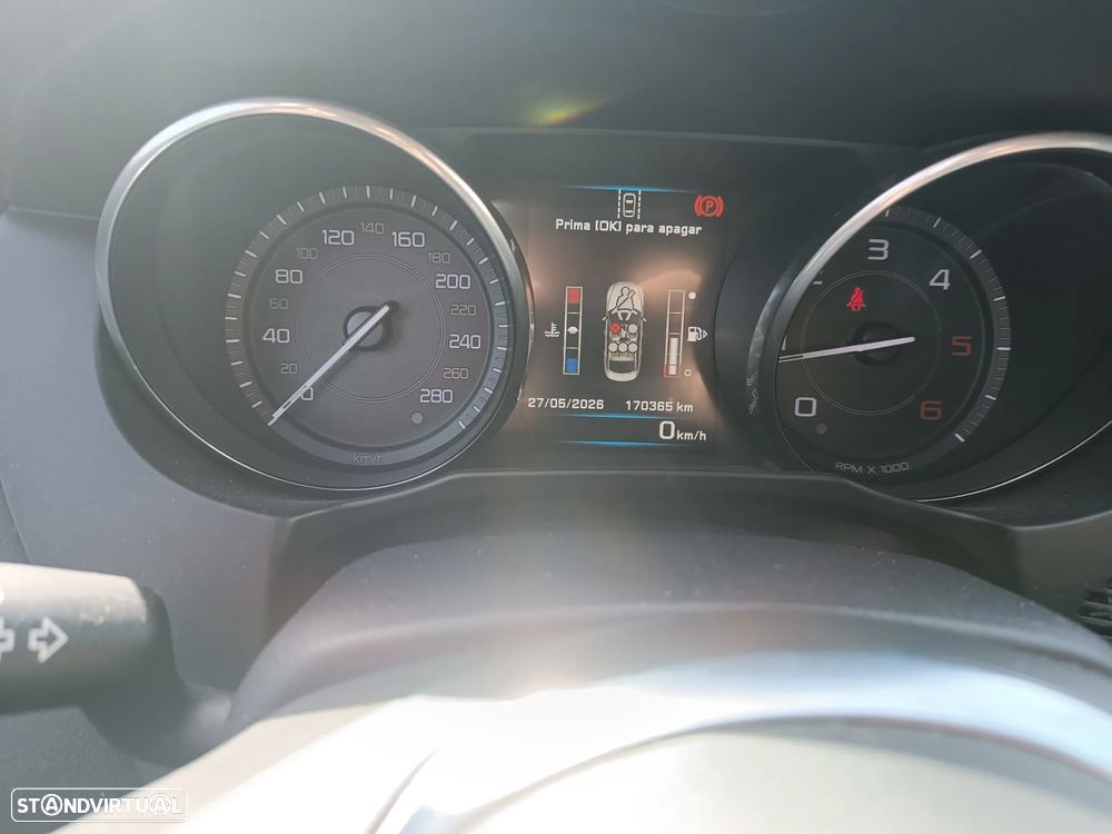 Jaguar XE 20d Prestige - 11