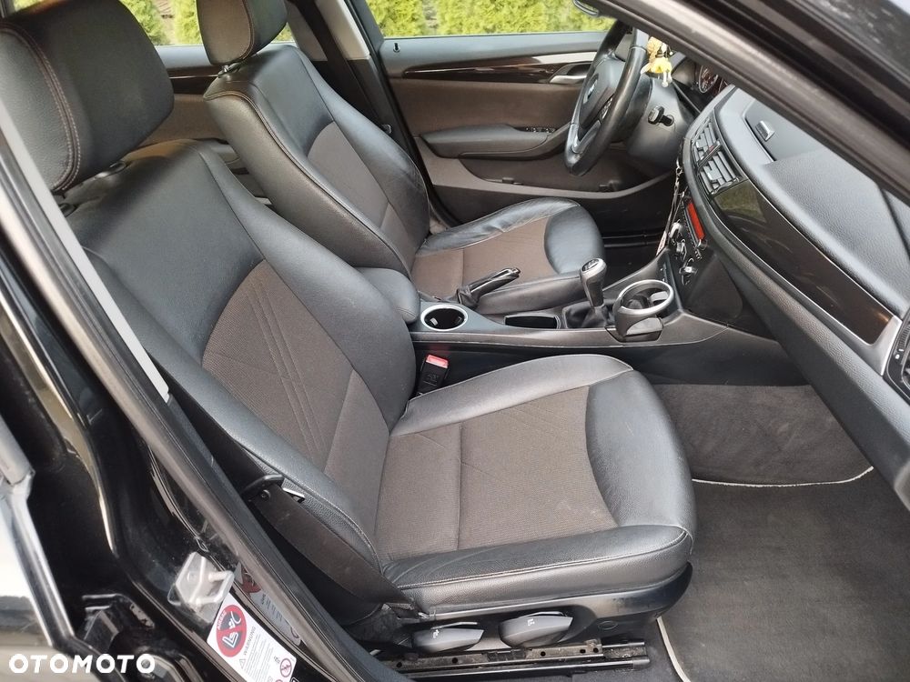 BMW X1 sDrive16d - 28