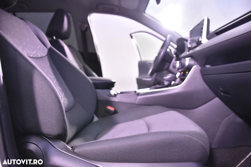 Toyota RAV4 - 11
