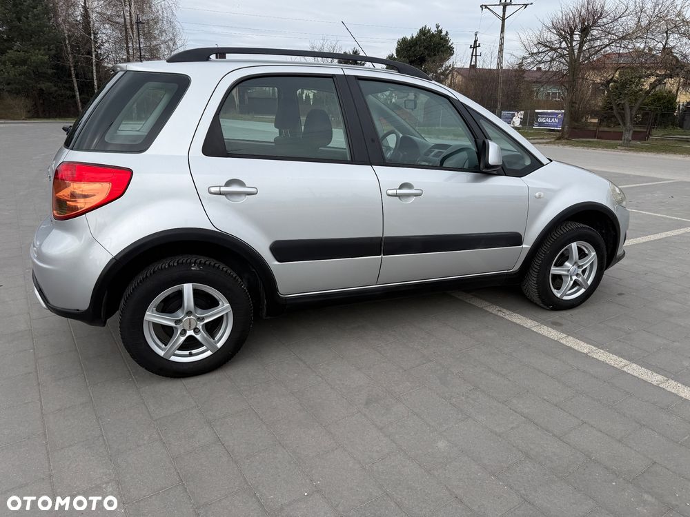 Suzuki SX4 1.6 VVT 4x4 Club - 27