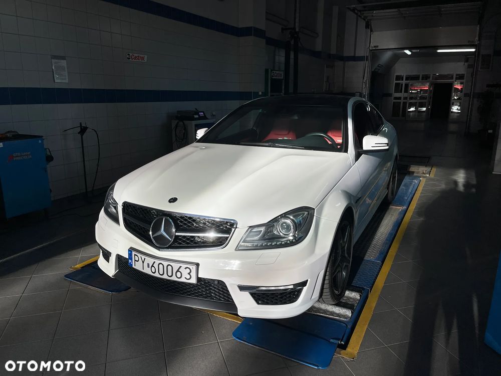 Mercedes-Benz Klasa C 63 AMG AMG SPEEDSHIFT MCT - 30