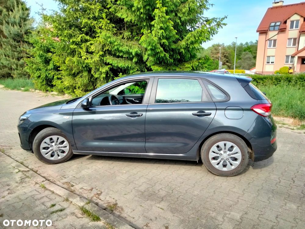 Hyundai i30 1.5 DPI Classic + - 7