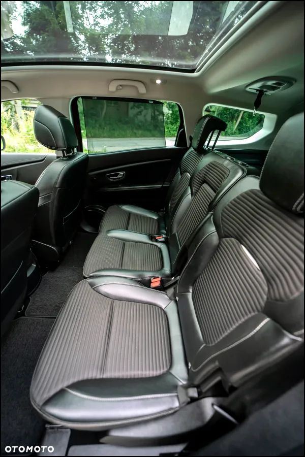 Renault Grand Scenic - 8