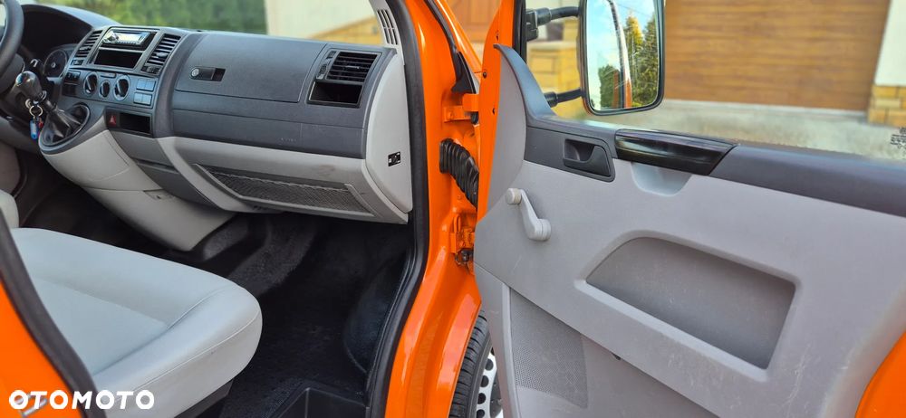 Volkswagen T5 - 21