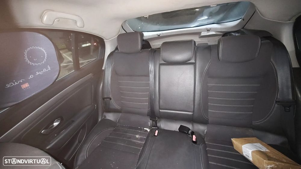 Renault Laguna 1.5 dCi Black Line - 6