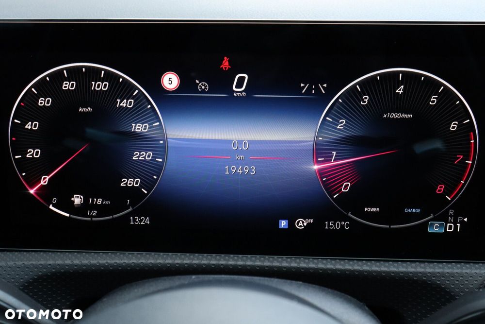 Mercedes-Benz CLA 180 AMG Line 7G-DCT - 15