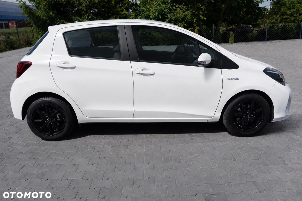Toyota Yaris Hybrid 100 Active EU6 - 12