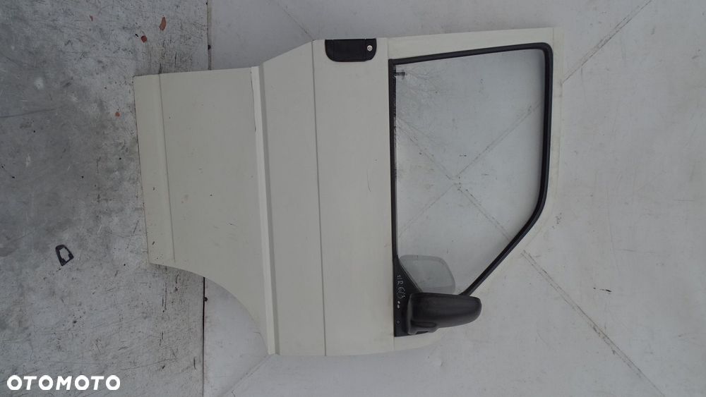 DRZWI PRAWY PRZÓD VOLKSWAGEN T4