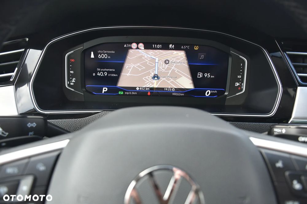 Volkswagen Passat Variant 2.0 TDI SCR DSG 4Motion Business - 20