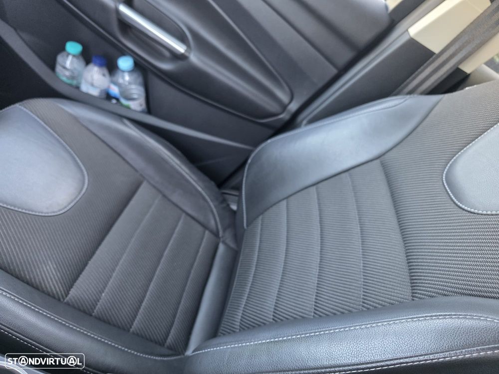 Ford Kuga 2.0 TDCi Titanium - 12