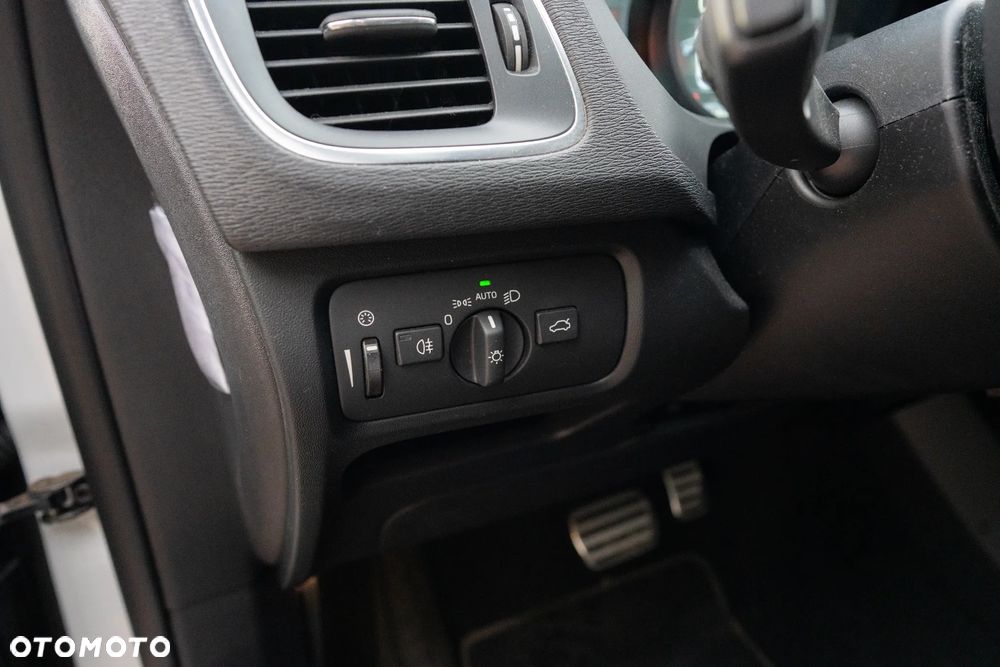 Volvo V40 T5 Geartronic RDesign - 17