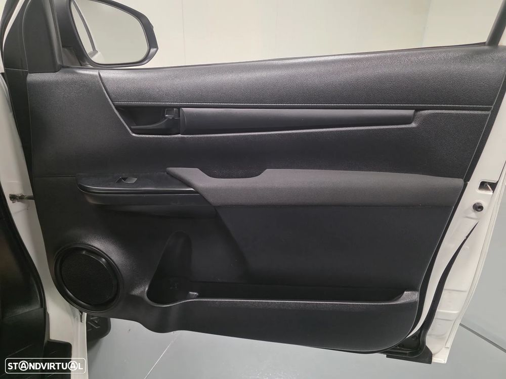 Toyota HILUX  2.4 D-4D 2WD CD - 41