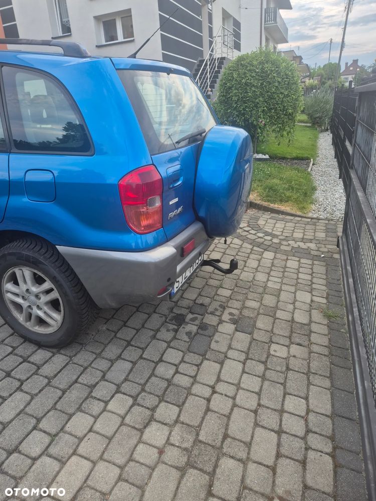 Toyota RAV4 1.8 VVT-i 4x2 - 4