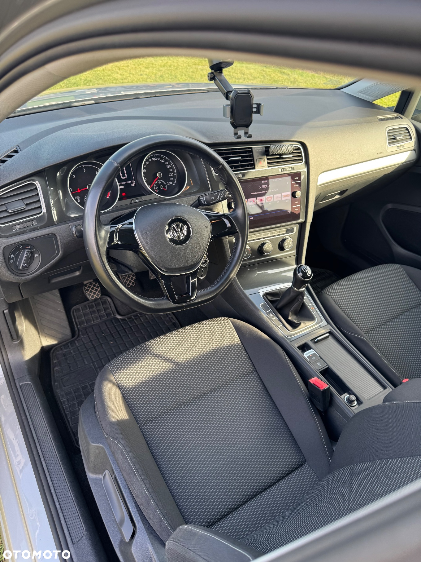 Volkswagen Golf VII 1.6 TDI BMT Comfortline - 17