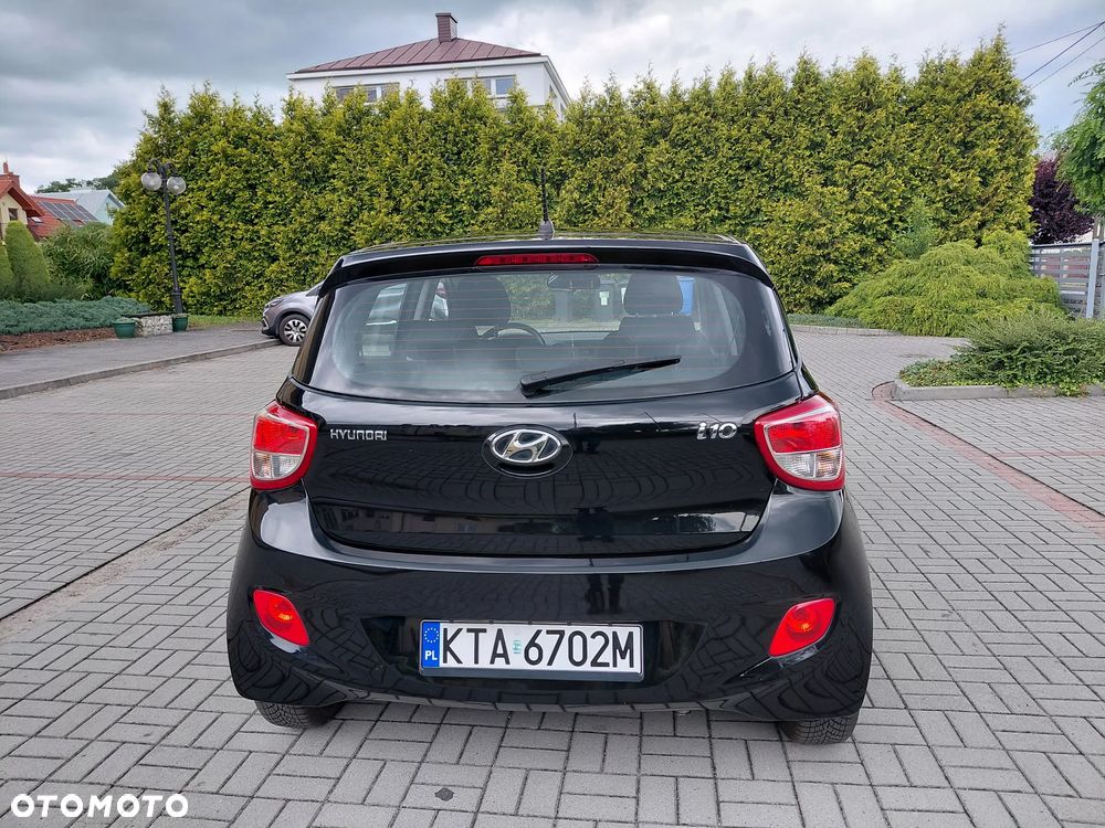 Hyundai i10 1.0 Fifa World Cup Edition - 22