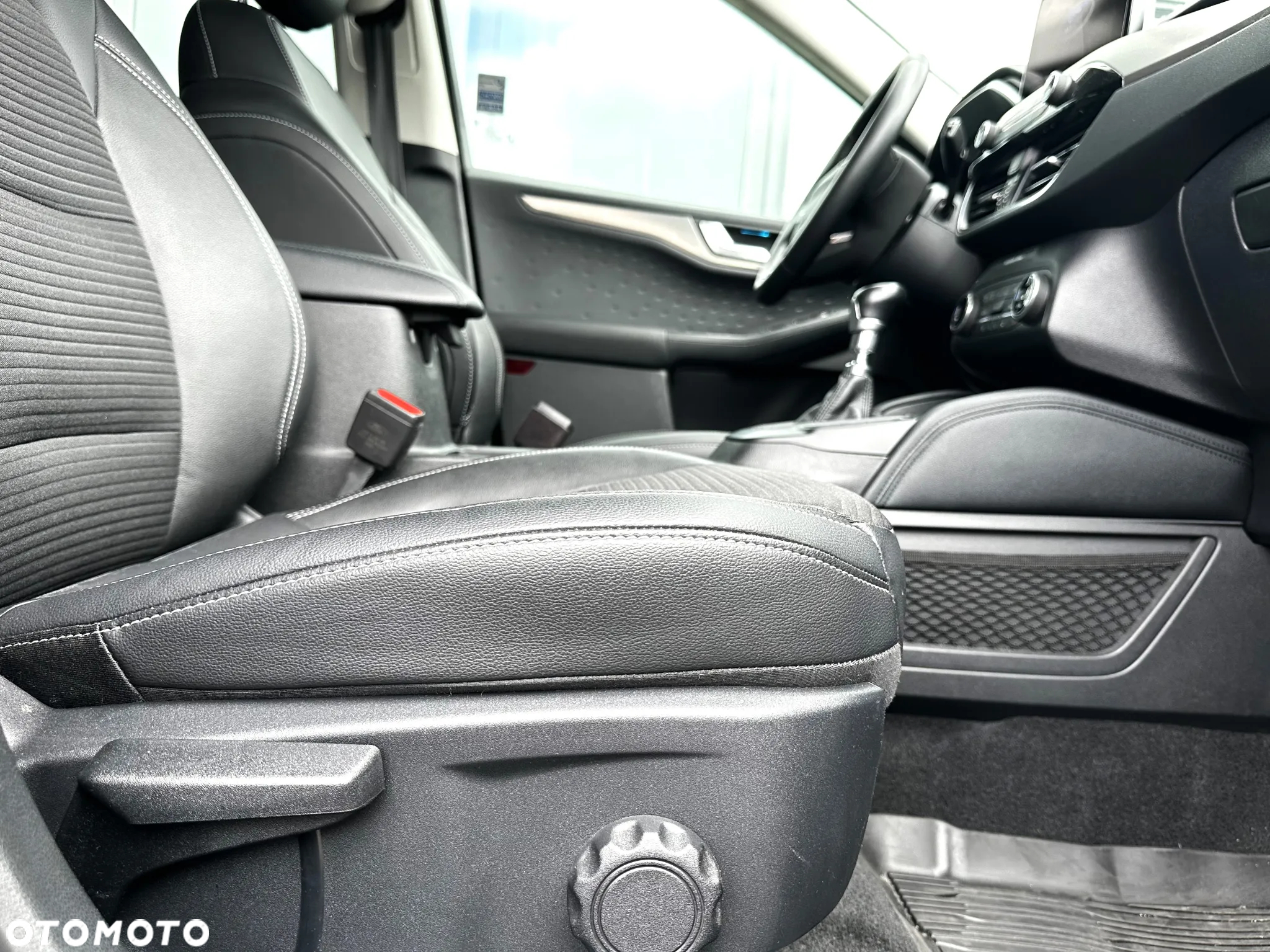 Ford Kuga 1.5 EcoBoost FWD Titanium ASS - 27