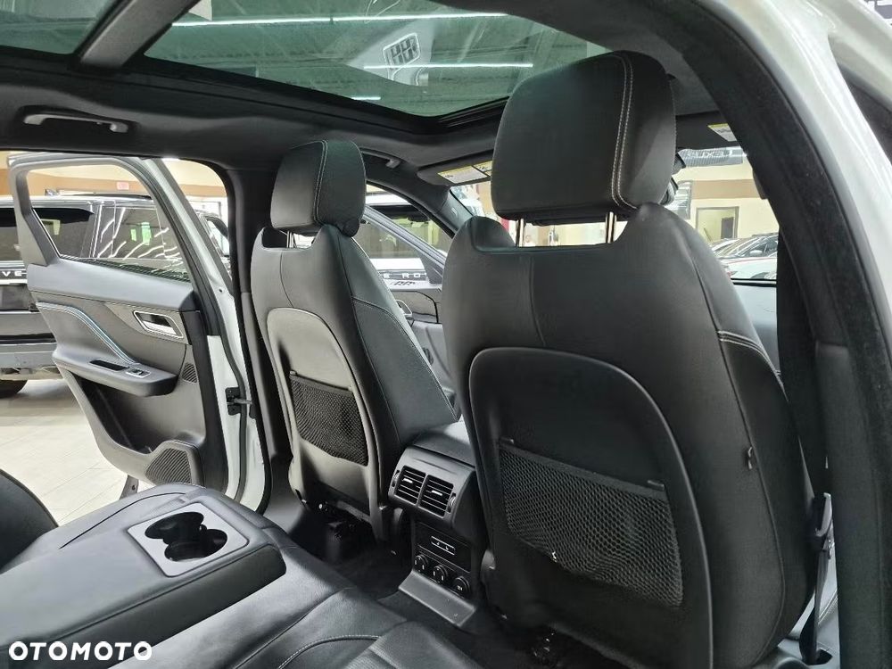 Jaguar F-Pace 2.0 i4D AWD R-Sport - 19