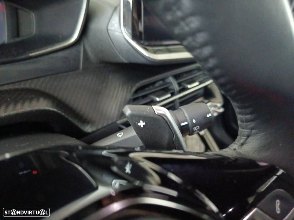 Peugeot 2008 1.2 Hybrid Allure e-DCS6 - 15