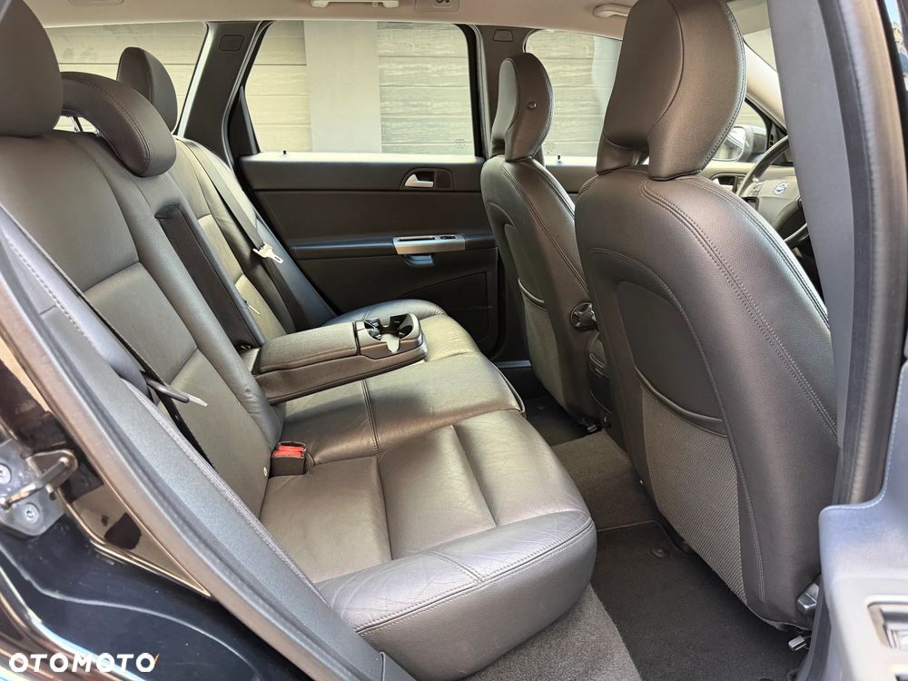 Volvo V50 - 8