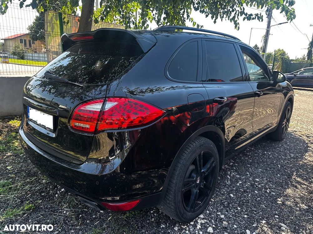 Porsche Cayenne - 2