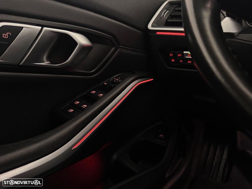 BMW 318 d Touring Line Sport Auto - 16