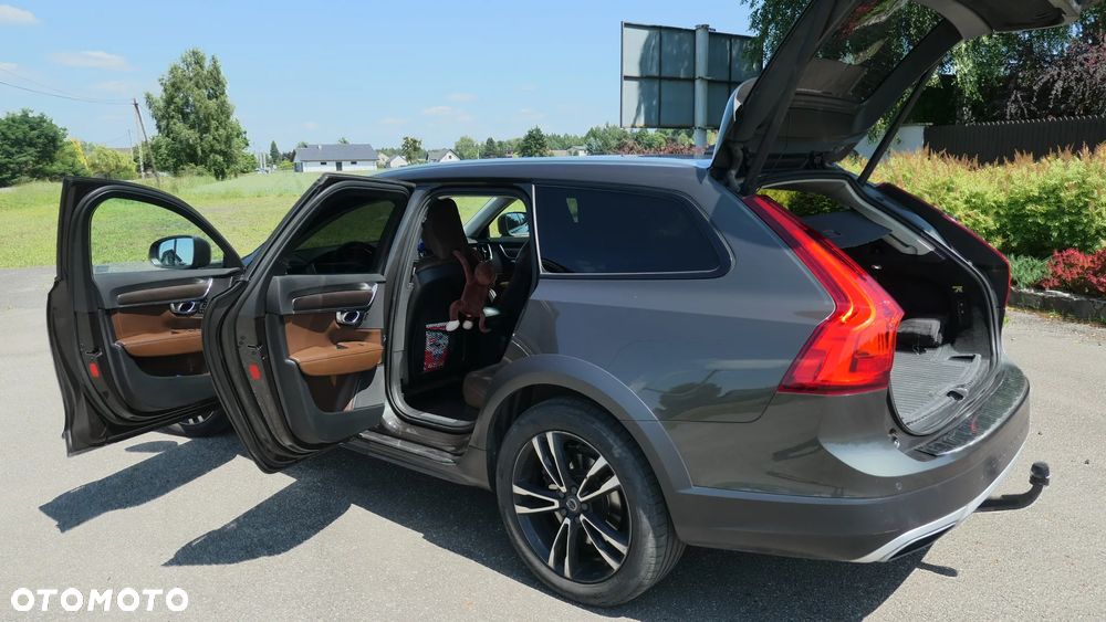 Volvo V90 D5 SCR AWD Momentum Pro - 5