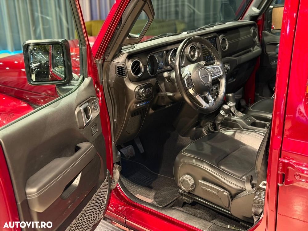 Jeep Wrangler - 30