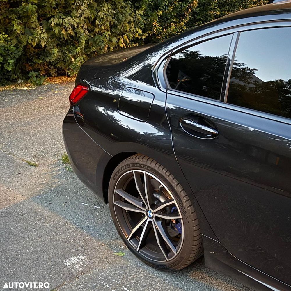 BMW Seria 3 330i AT M Sport - 4