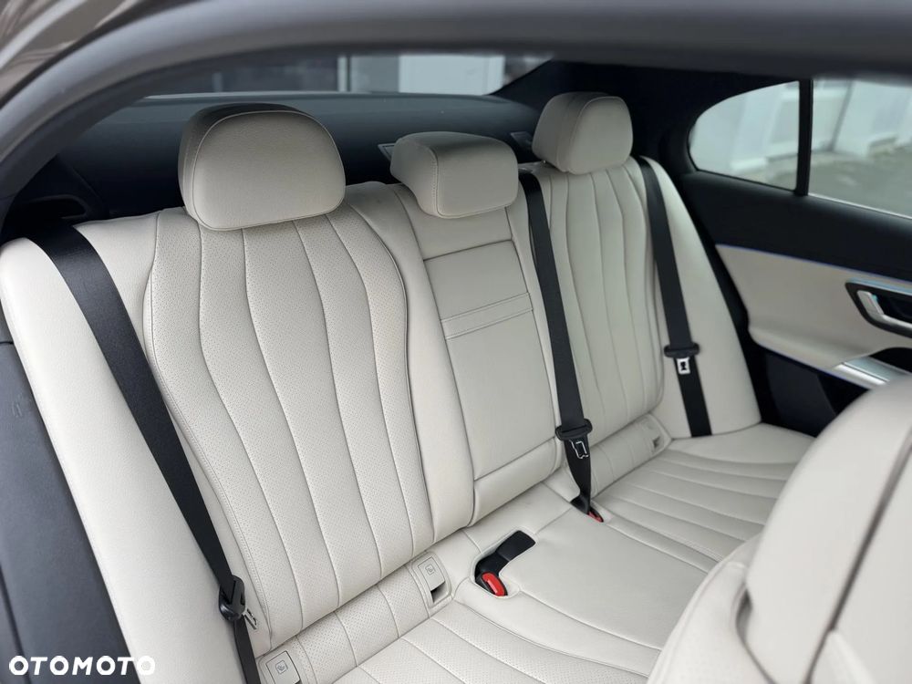 Mercedes-Benz Klasa E 220 d 9G-TRONIC Edition AVANTGARDE - 13