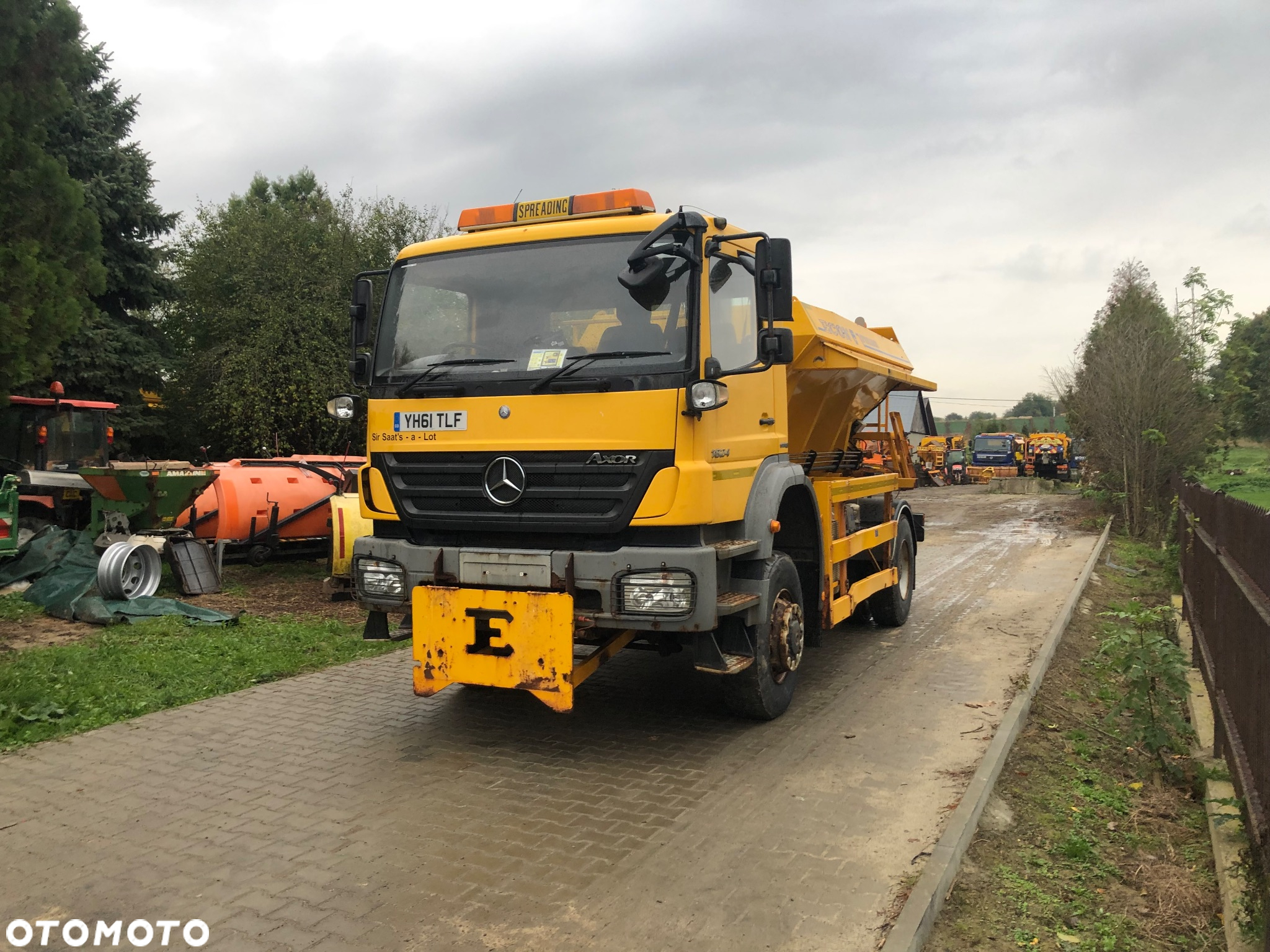Mercedes-Benz Axor 1824 4x4 piaskarka solarka econ pług 2011 e5 - 2