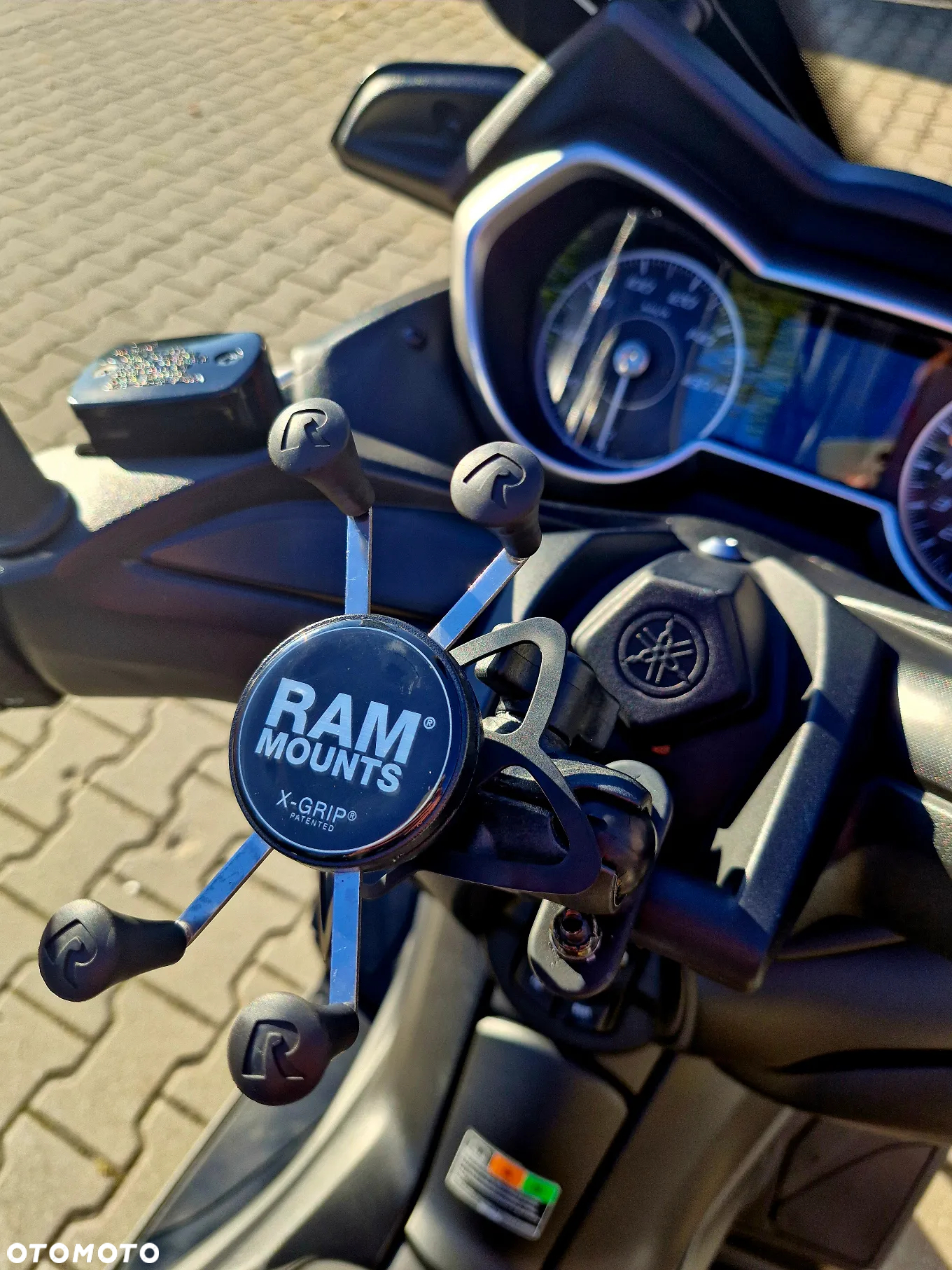 Yamaha X-max - 15