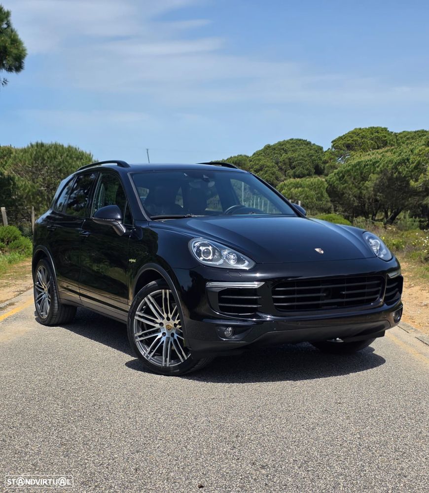 Porsche Cayenne S E-Hybrid - 1