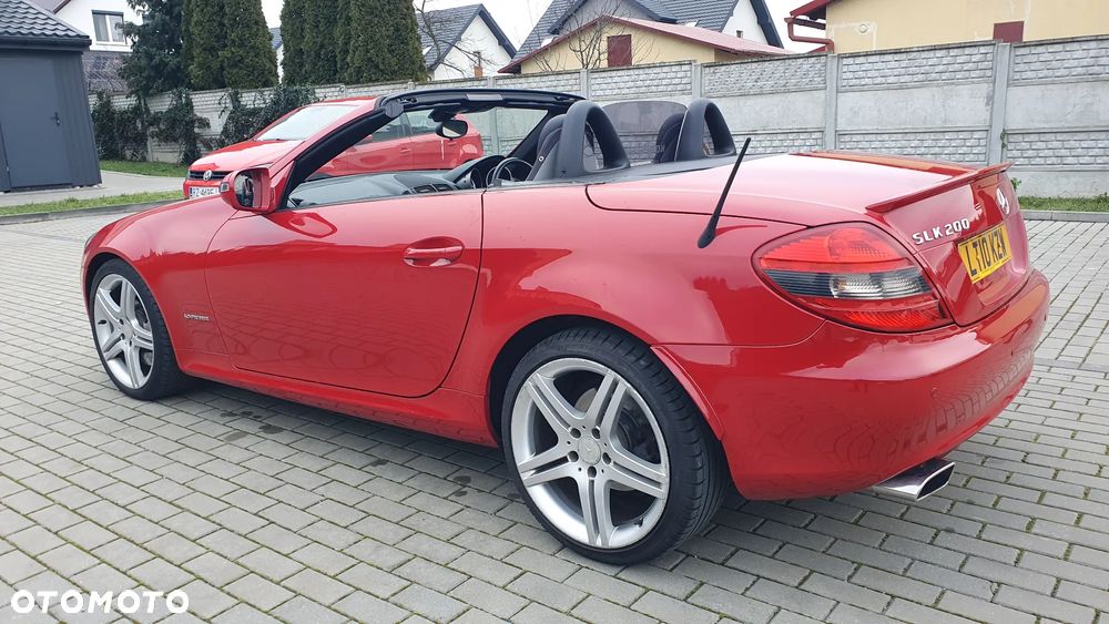 Mercedes-Benz SLK 200 BlueEFFICIENCY 7G-TRONIC Roadster pur - 36