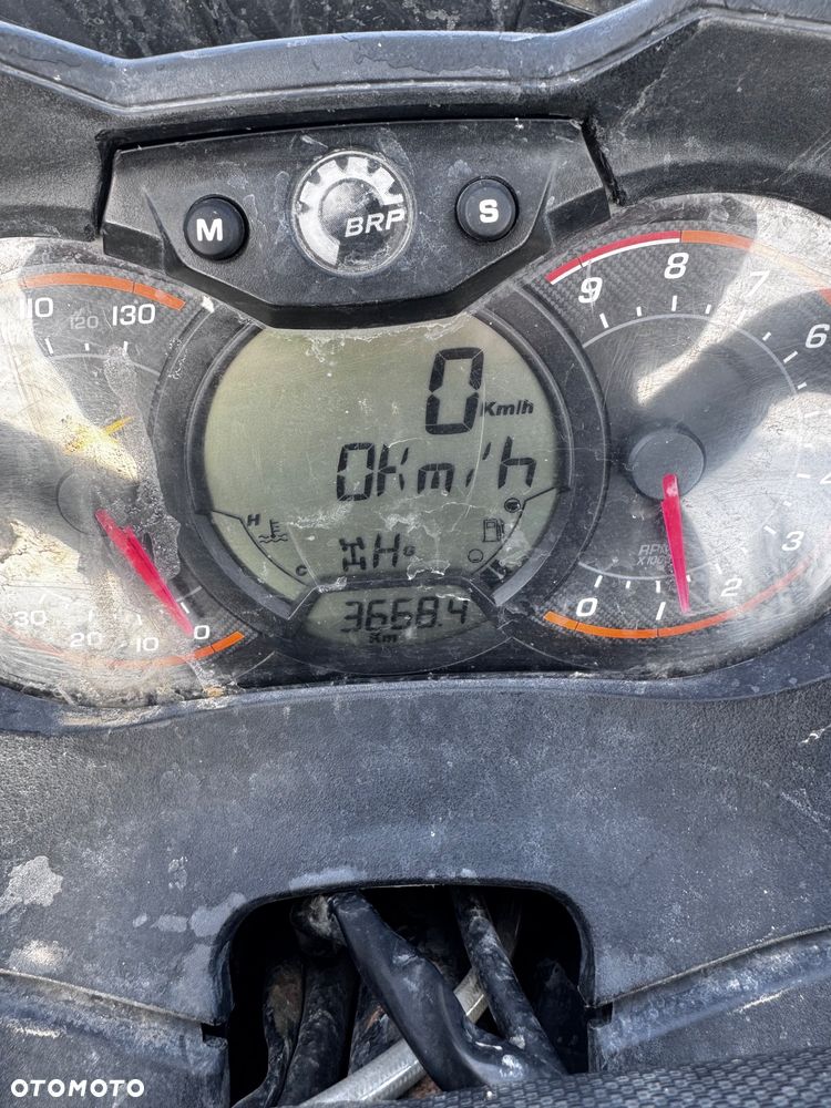 Can-Am Outlander Max - 5