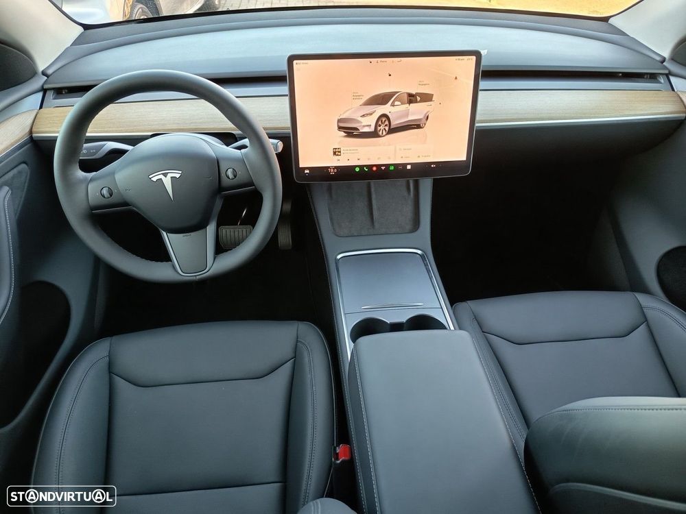 Tesla Model Y Tração Traseira - 24