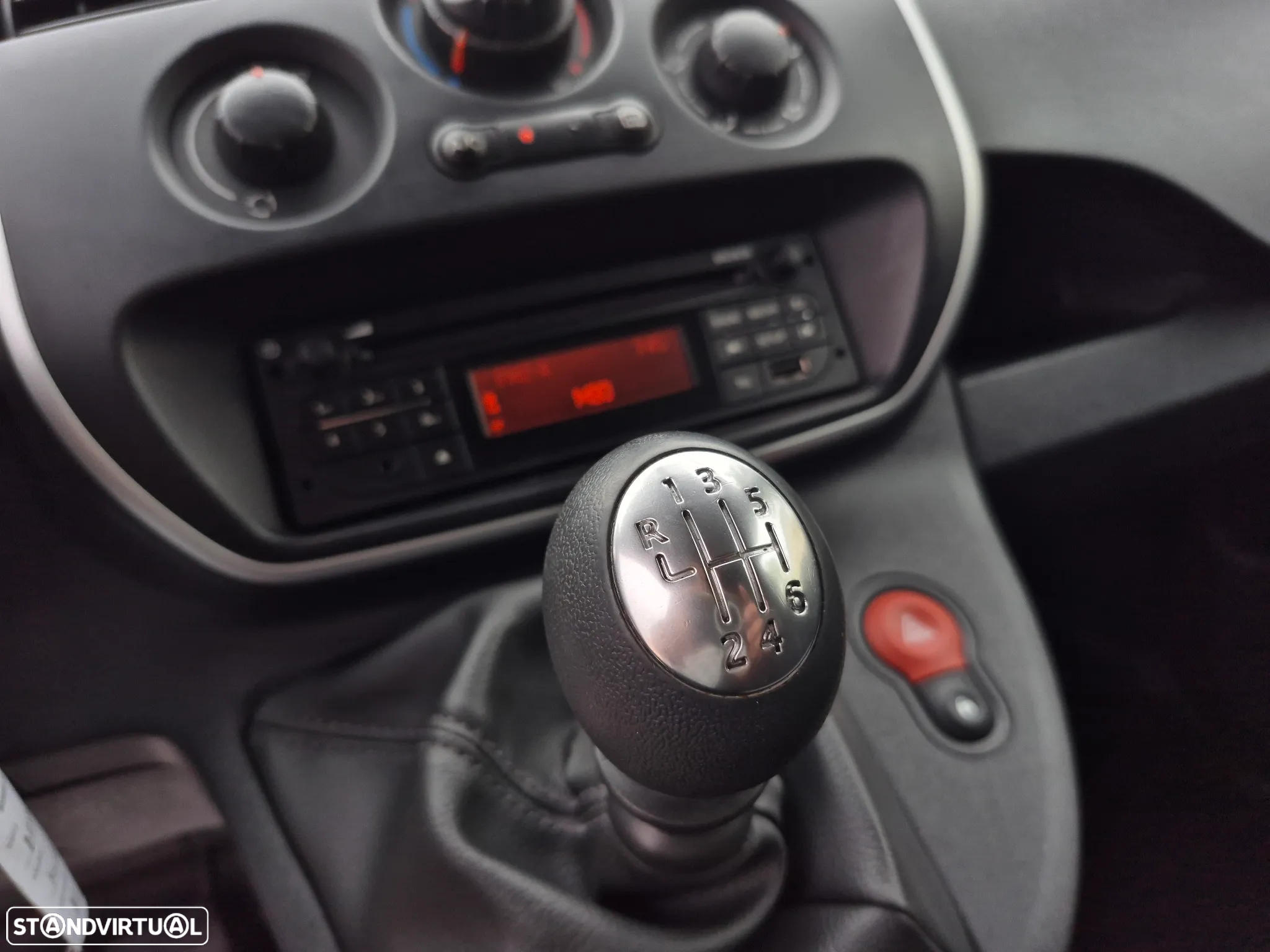 Renault Kangoo MAXI - 2021 | GARANTIA | 3LUG. - NACIONAL - 17
