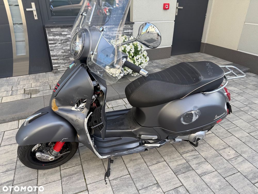 Piaggio Vespa - 2