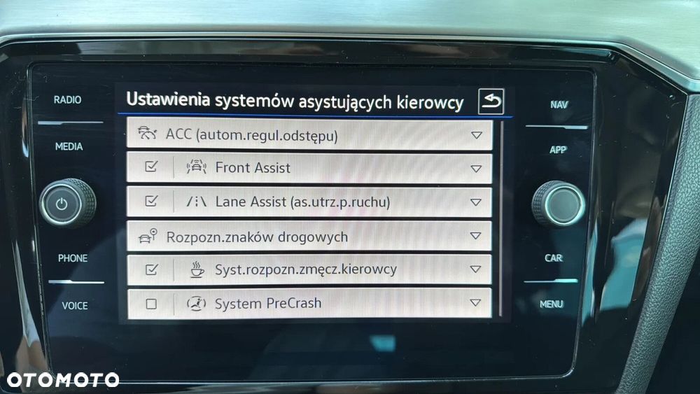 Volkswagen Passat Variant 2.0 TDI EVO Elegance DSG - 13