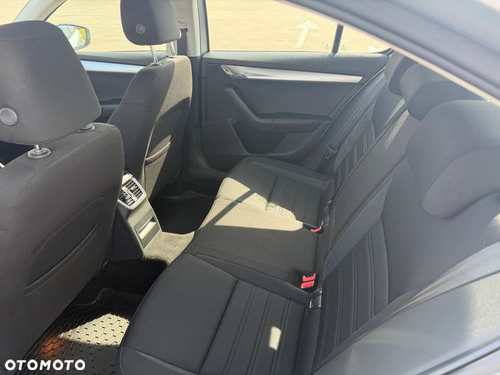 Skoda Octavia 1.6 TDI Style - 10