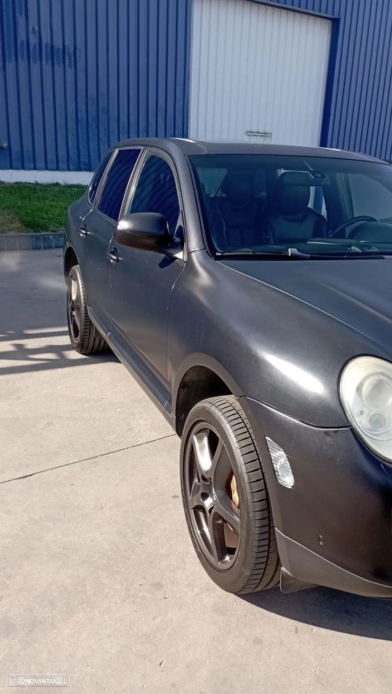 Porsche Cayenne Turbo - 5