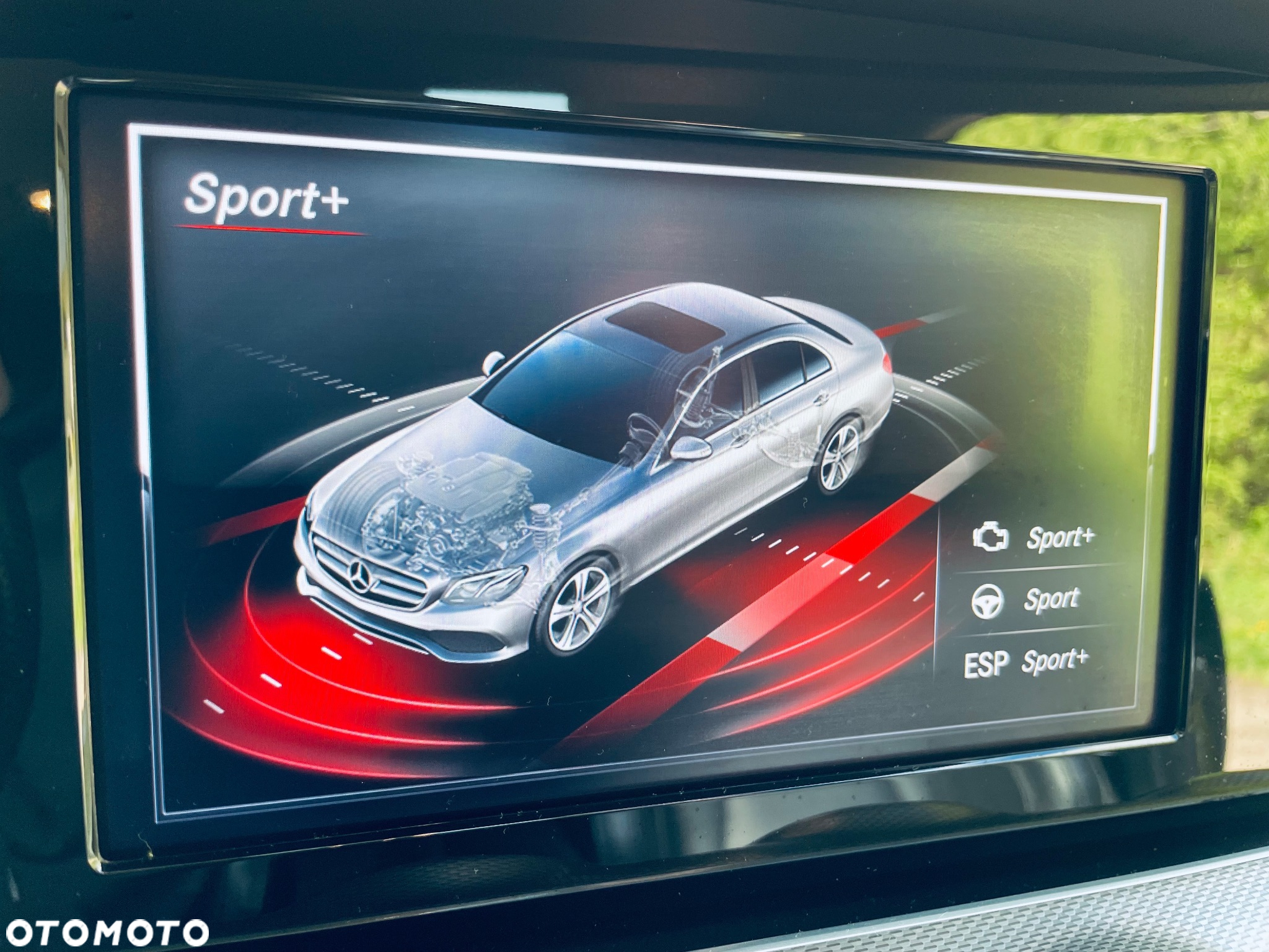 Mercedes-Benz Klasa E 220 d T 9G-TRONIC - 25