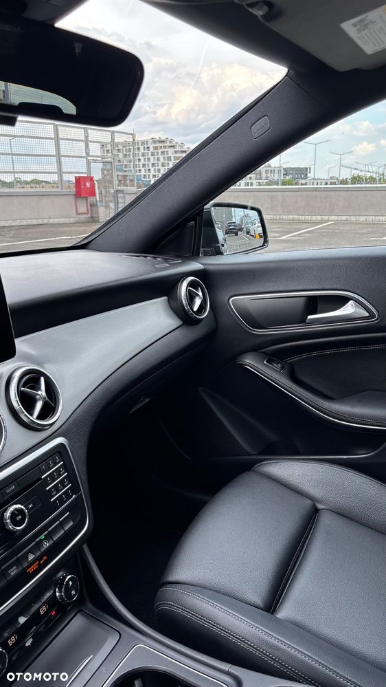 Mercedes-Benz CLA 250 7G-DCT SCORE - 31