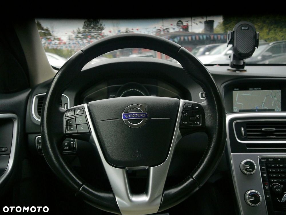 Volvo V60 D2 Drive-E Momentum - 19