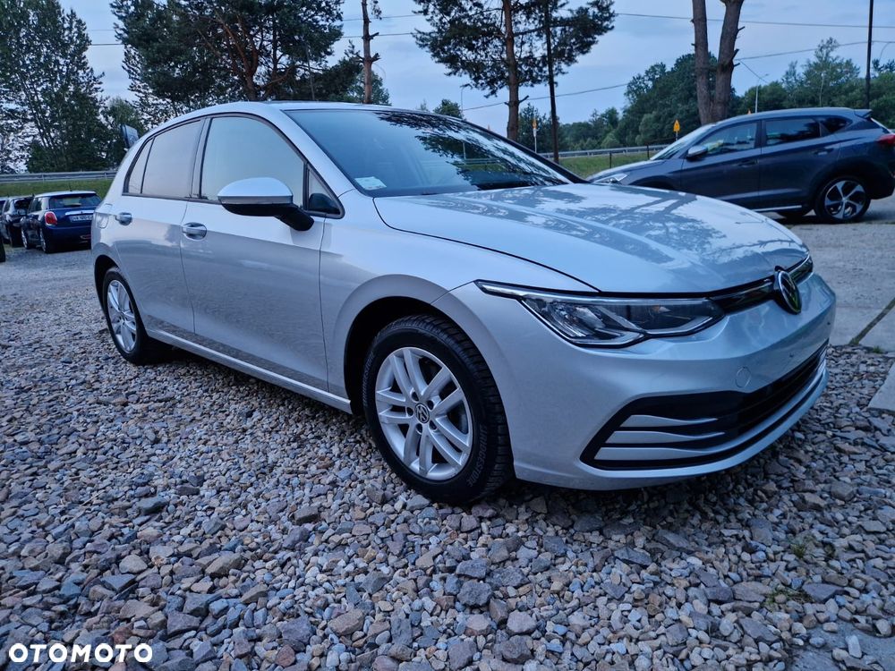 Volkswagen Golf - 1