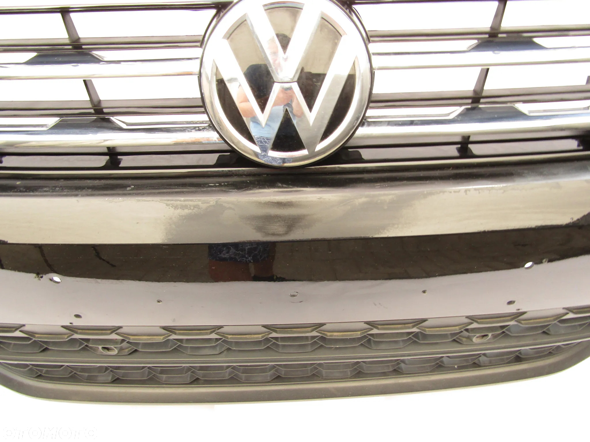 Zderzak przedni VW Tiguan 5NA 16 - 20 Sprysk. / Pdc-4 Lakier LC9X - 8
